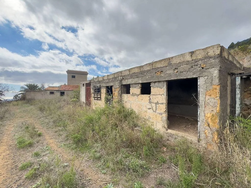 Välivaade - Rustic Property with Restoration Potential in Arafo