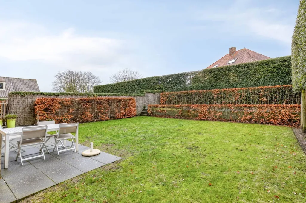 Jardin - Villa avec Pratique Rénovée au Centre de Sint-Idesbald