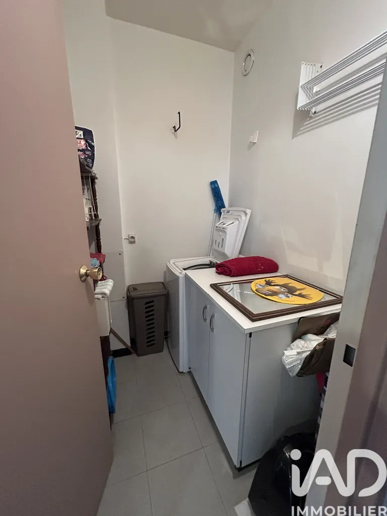 Lavanderia - 5-Piece Apartment with Balcony in Les Essarts