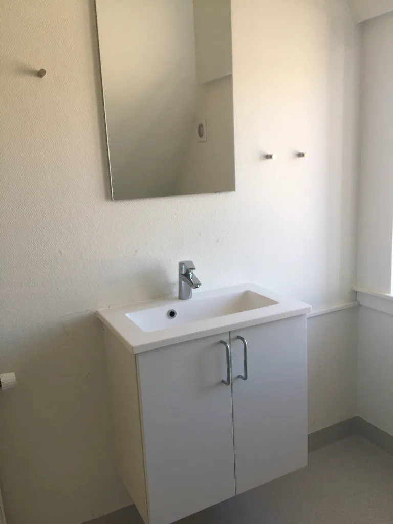 Salles de bain - Light-Filled Flat with Harbour View in Svendborg
