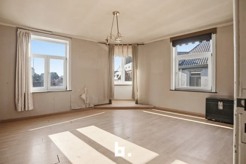 Séjour - Café à Renover avec 4 Chambres à Tielt