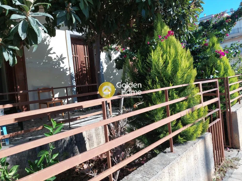 Pièces - Commercial Plot with Sea View in Eleusina Centre