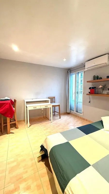 Magamistoad - Furnished Studio with Balcony in Goya, Madrid