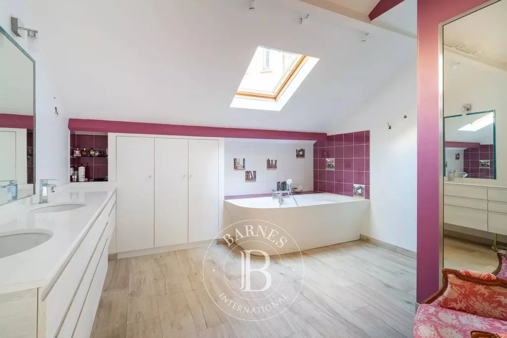 Vannitoad - Luxury Apartment with Garden in Paris