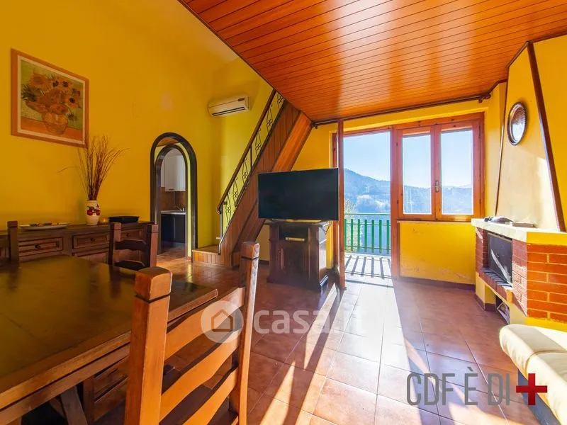 Comedor - Terraced Villa with Lake View in Rocca Sinibalda