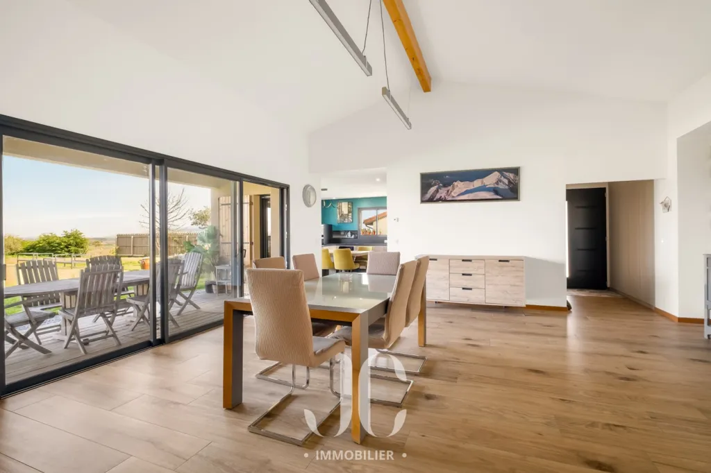 Salle à manger - Maison de Luxe avec Piscine à Lentilly