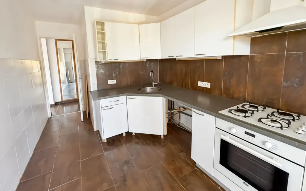 Köök - Renovable T4 with Three Terraces in Mandelieu-la-Napoule