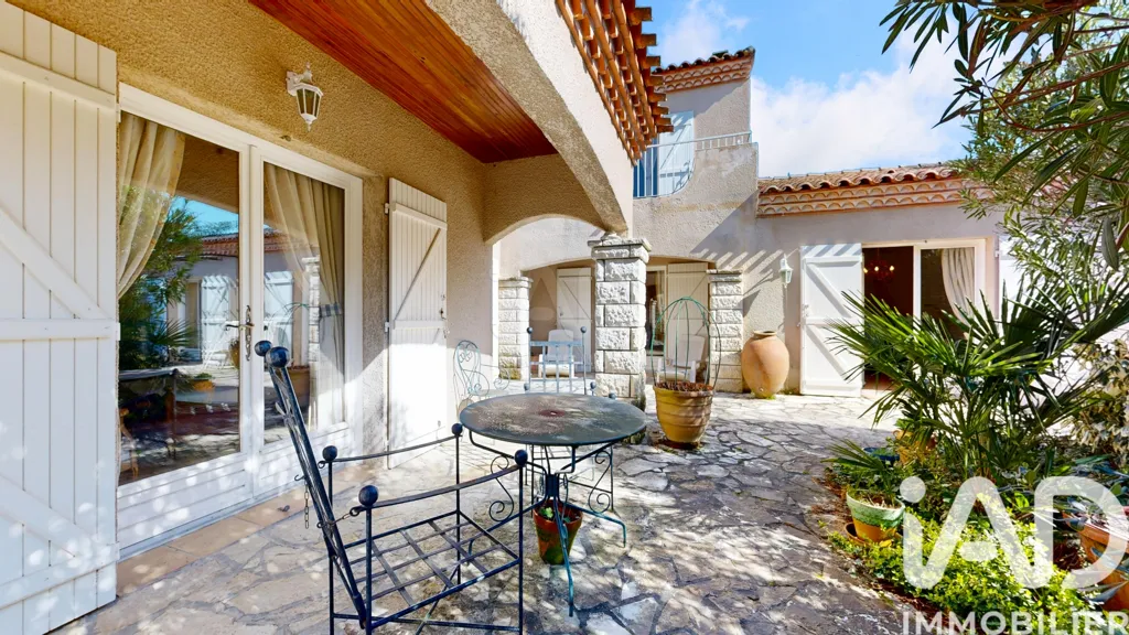 Terrasse - Maison Traditionnelle avec Piscine à Balma
