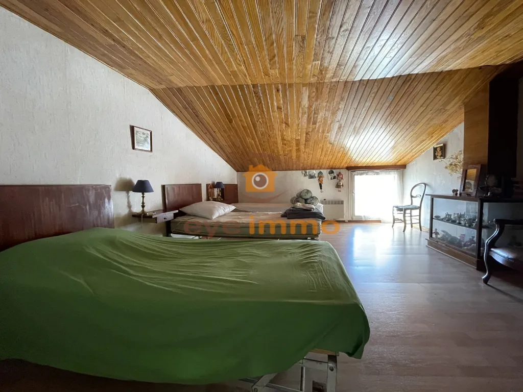 Bedrooms - Rustic House with South-Facing Courtyard in Lespignan