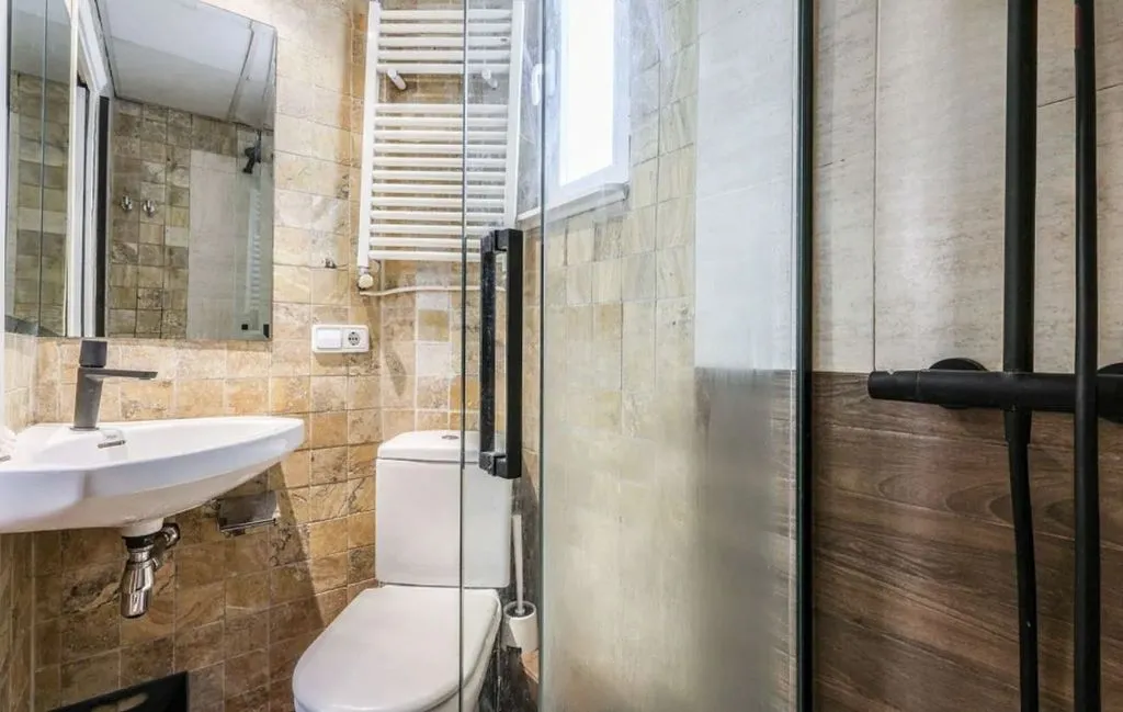 Salles de bain - 1-Bedroom Apartment with Spa in Recoletos