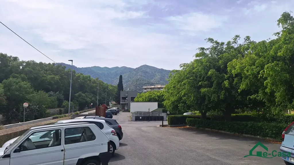 Välivaade - Villa with Private Garden in Messina