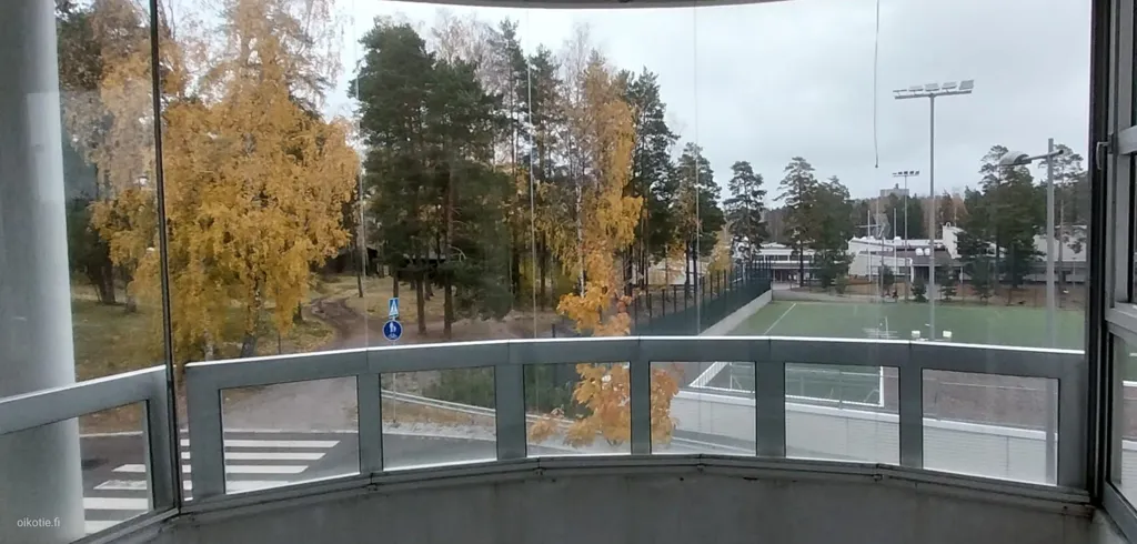 Rõdu - Spacious One-Bedroom Flat in Tapiola Centre