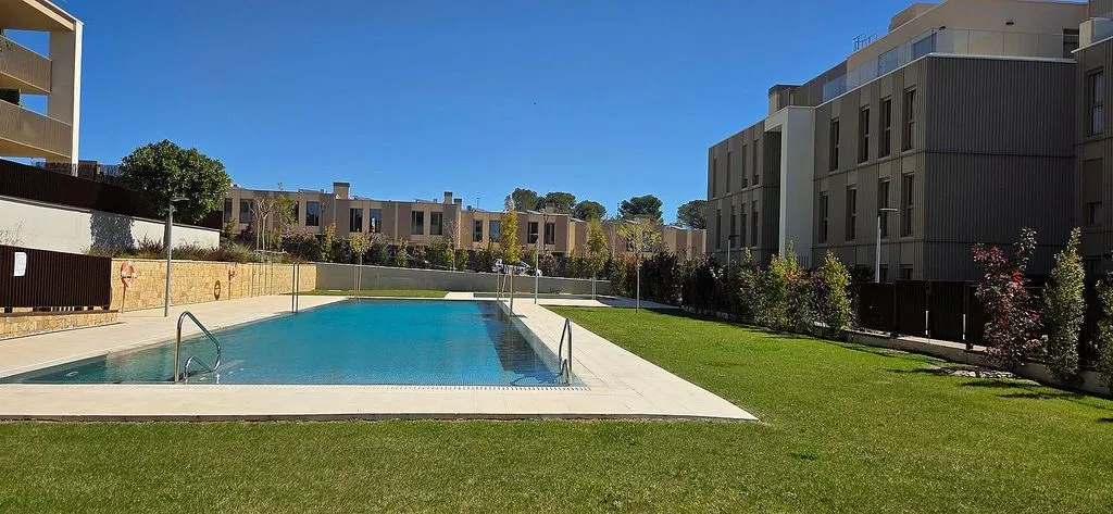 Bassein - New Flat with Pool in Campolivar