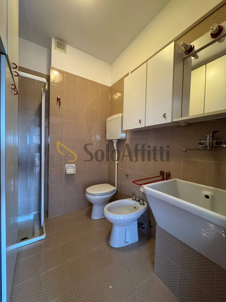 Salles de bain - Spacious 4-Bedroom Apartment in Santa Viola