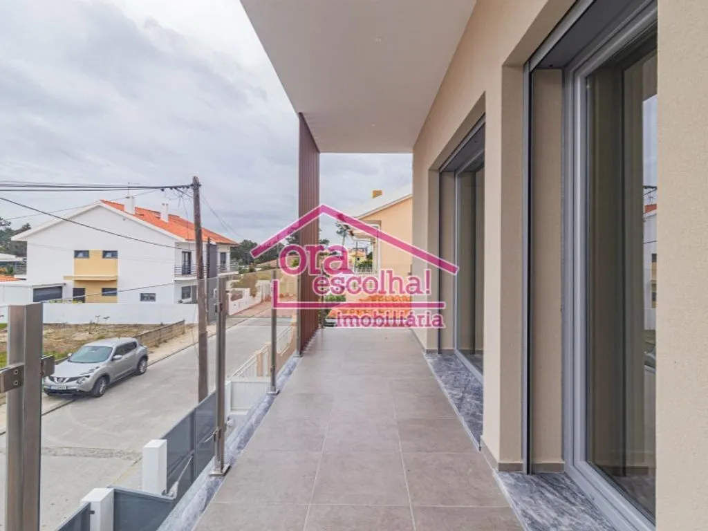 Balcon - Luxury Semidetached House with Pérgola in Seixal