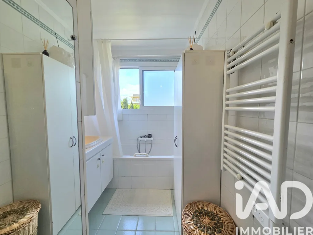 Vannitoad - 3-Bed Flat with Terrace in Nice