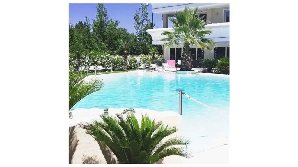 Bassein - Triplex with Pool View in Sirmione