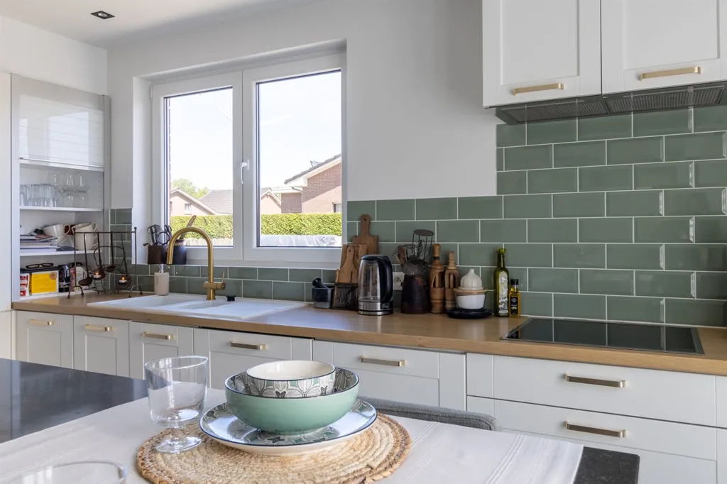 Cucina - Renovated House with Sauna in Olen