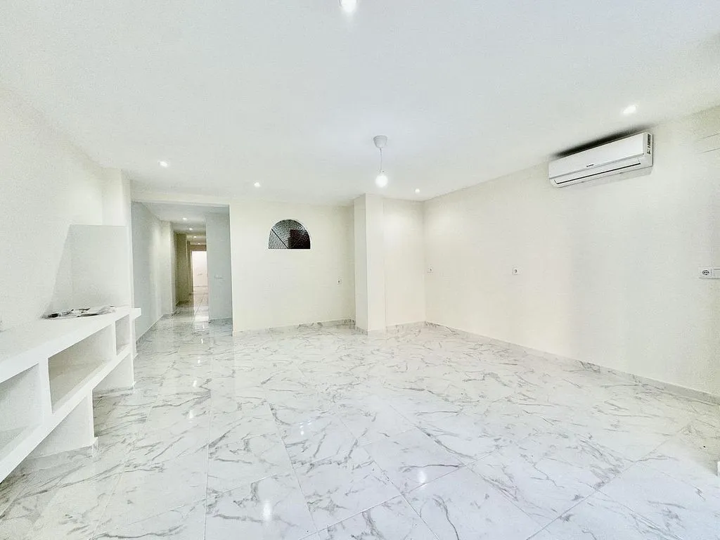 Rooms - Modernised Apartment with Terrace in Torrevieja Centre