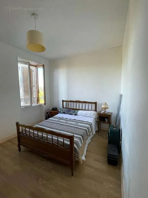 Dormitorios - Apartment Complex with Garden in Le Mayet-De-Montagne