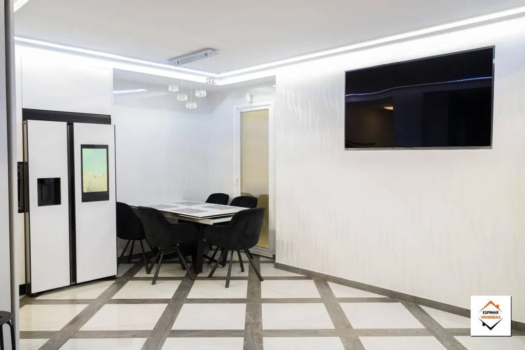 Dining Room - Luxury Apartment with Terrace in Zaragoza