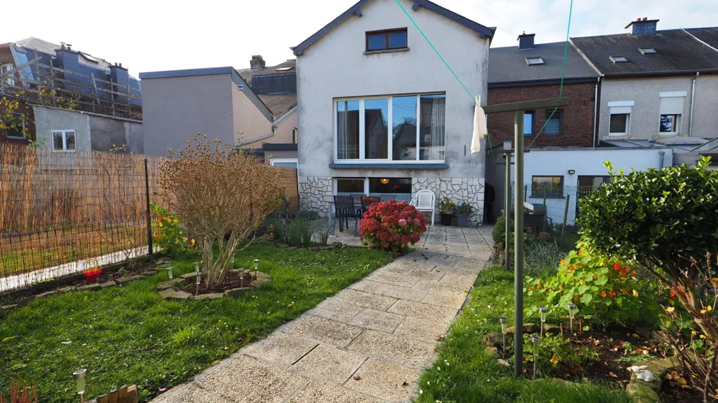Aed - House with Terrace in Virton