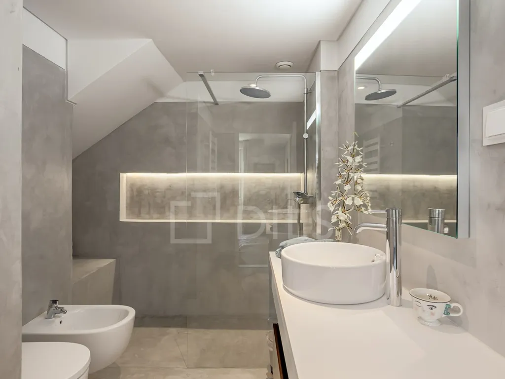 Salles de bain - Isolated T5 House with Pool in Monte Estoril