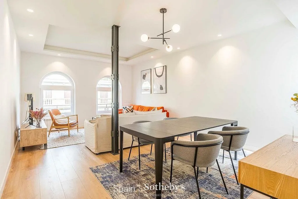 Salle à manger - Apartment with Air Conditioning in Goya, Madrid