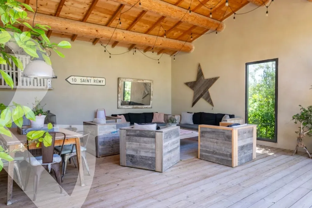 Terrasse - Maison Provençale avec Piscine près de Maussane