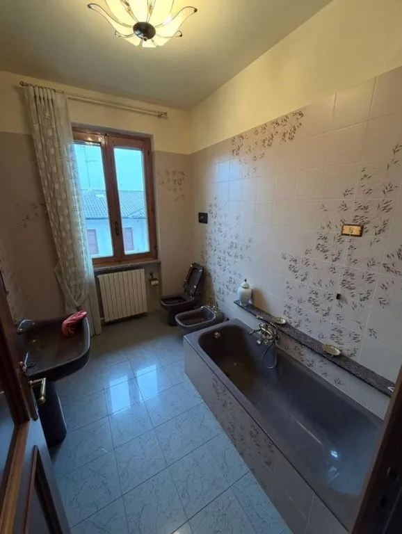 Salles de bain - Luxury Villa with Garden in Verolavecchia