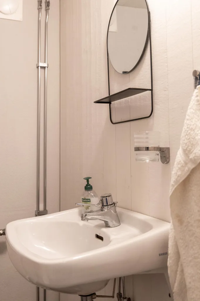 Bathrooms - Villa with Sea and Bogeviken Views in Slite