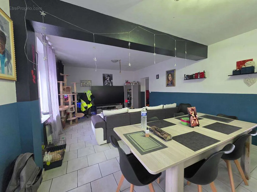 Salle à manger - Maison avec Jardin et Garage à Fourmies