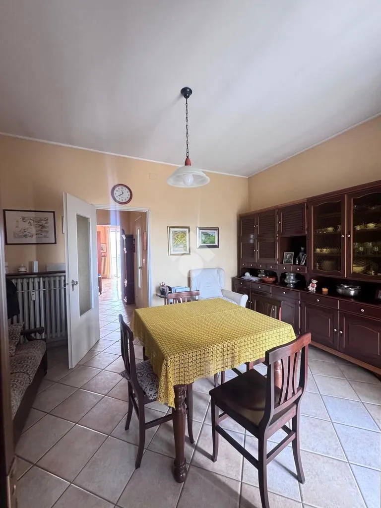 Salle à manger - Top-Floor Apartment with Panoramic View in Rivoli