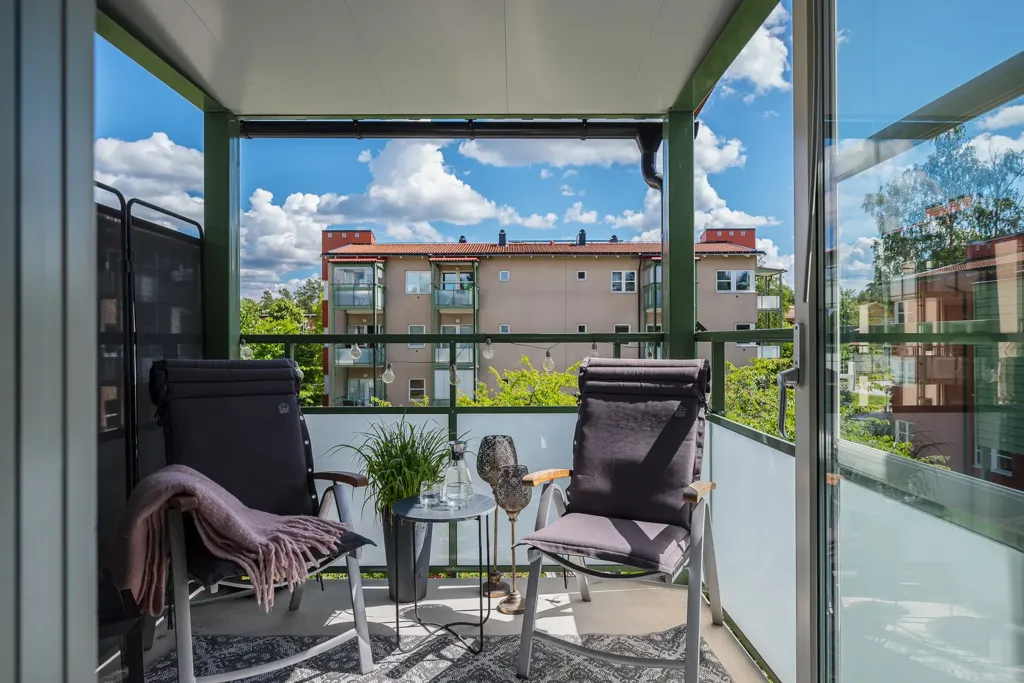 Balcony - Apartment with Garden View in Stockholm