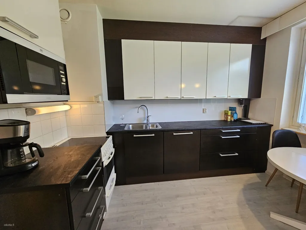 Cuisine - Apartment with Renovated Bathroom in Rauma