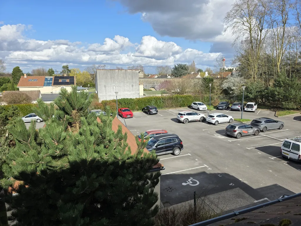 Extérieur - Appartement avec terrasse et vue dégagée à Mennecy