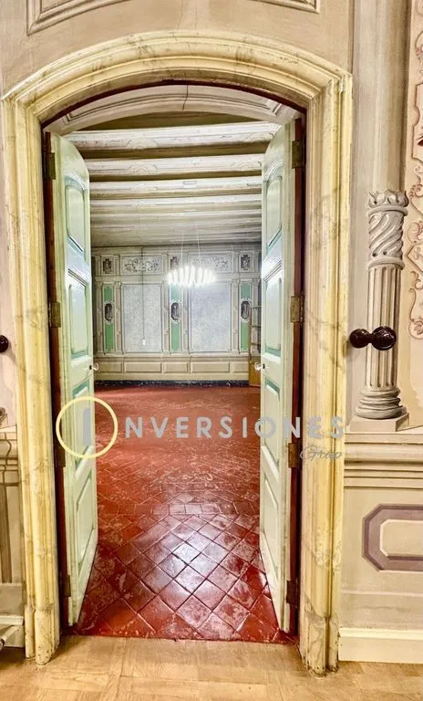 Esik - Luxury Flat with Cultural Heritage in Manresa