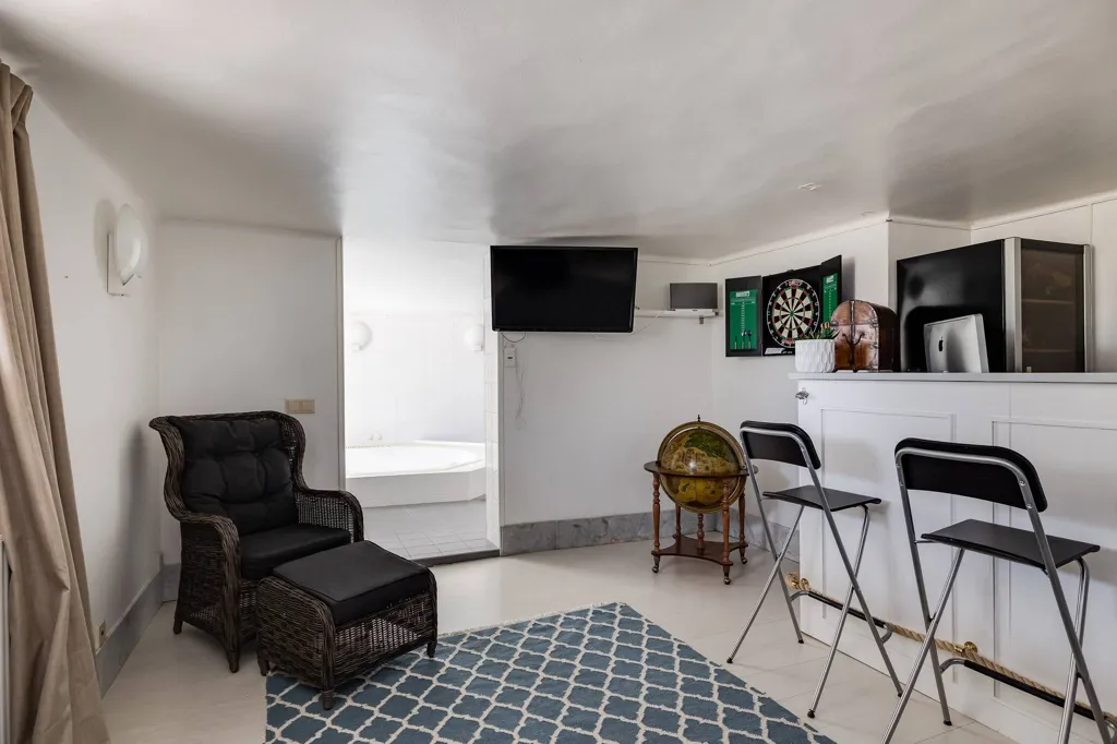 Maison 10 pièces à Kumla kommun