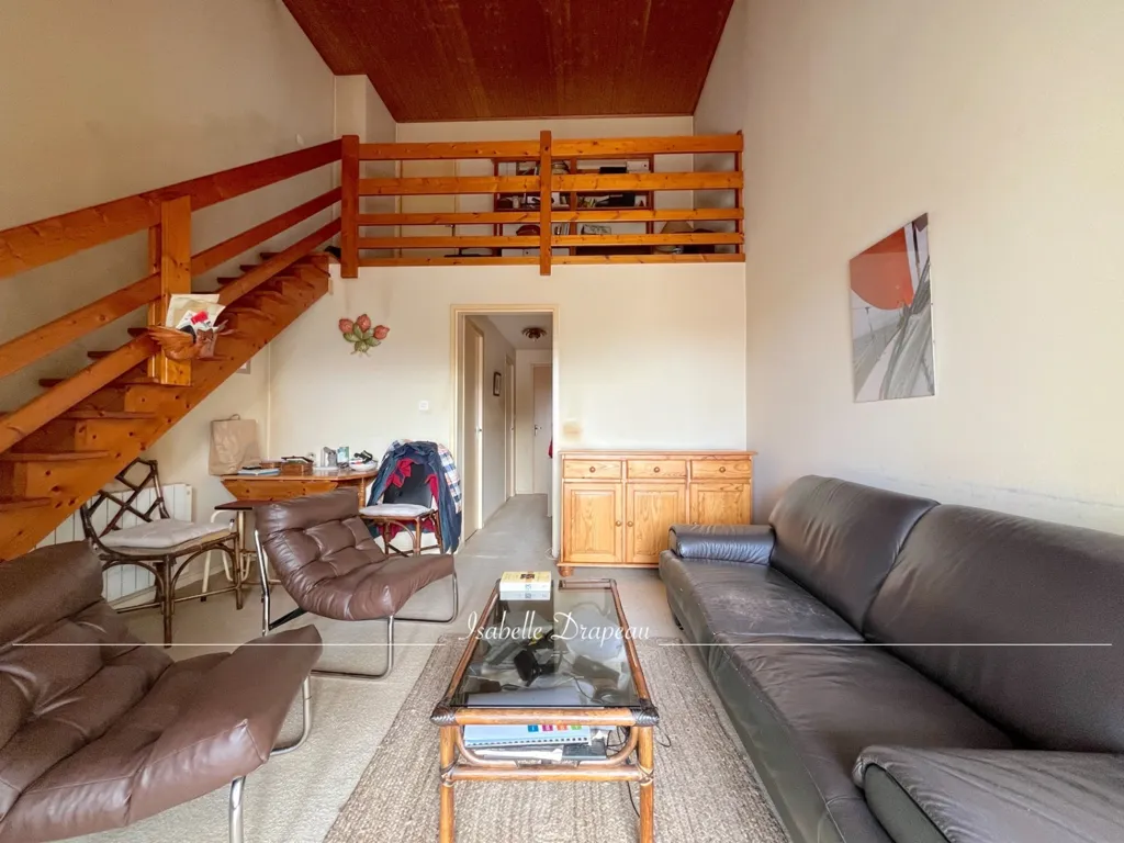 Soggiorno - Duplex with South-Facing Balcony in Arago Quarter