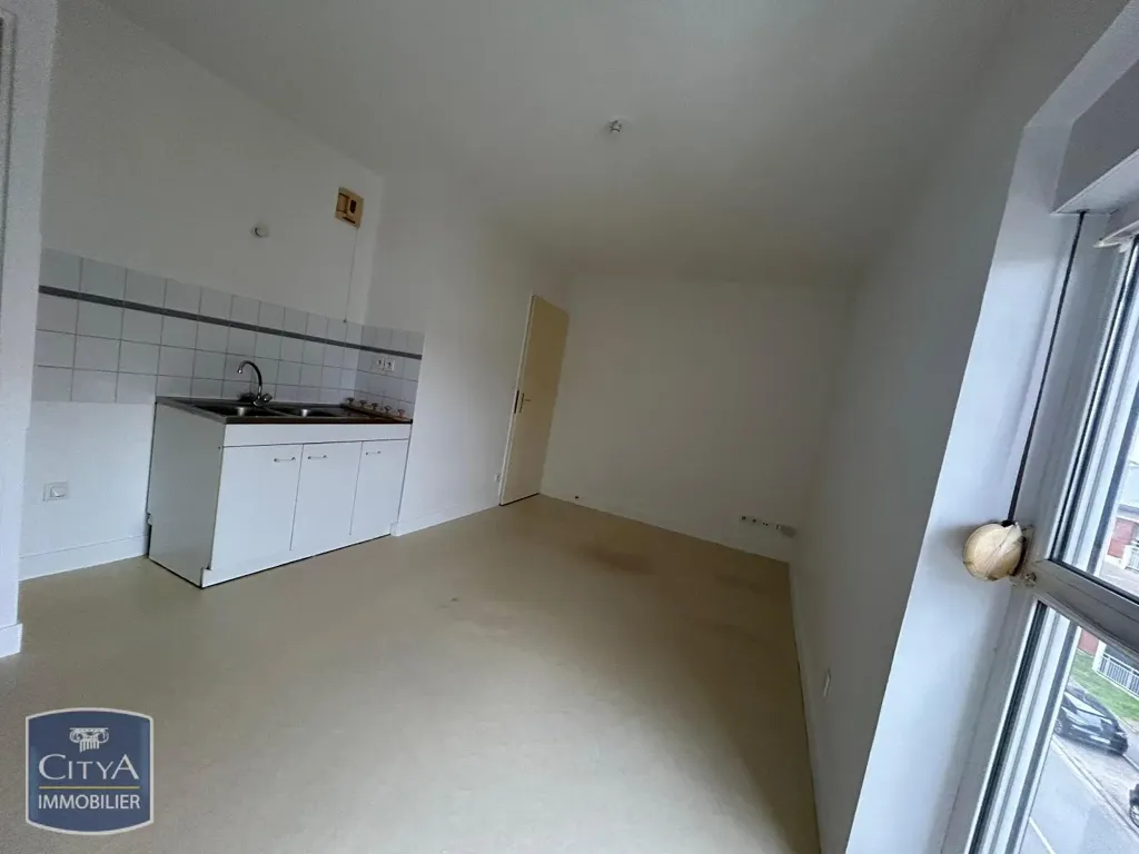 Cuisine - Appartement T1 avec Vue Dégagée à Beauvais