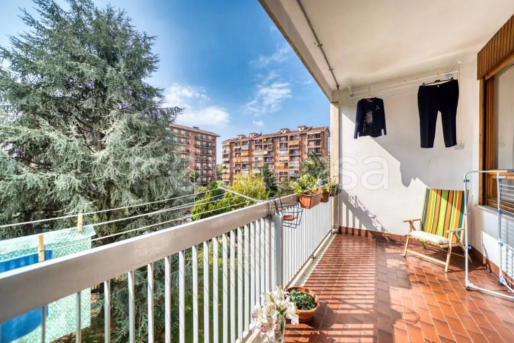 Rõdu - Newly Built Apartment with Balcony in Turin