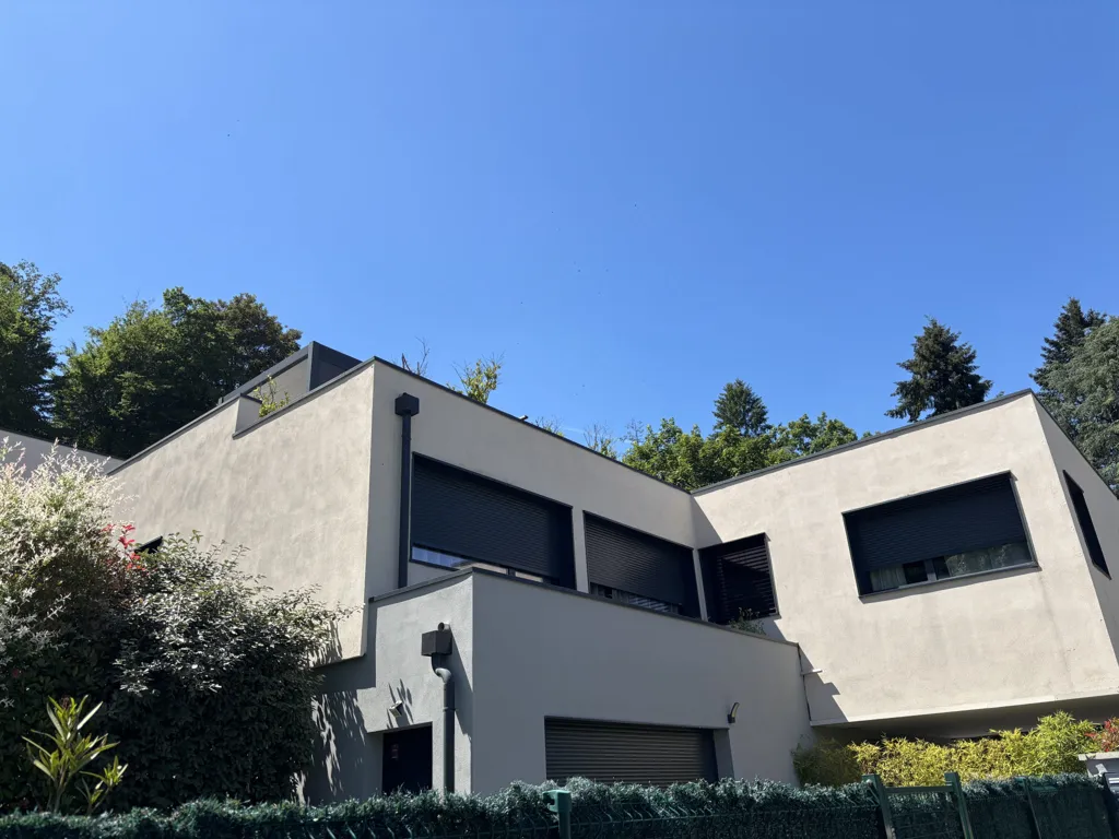 Välivaade - House with Pool in Charbonnières-les-Bains Centre