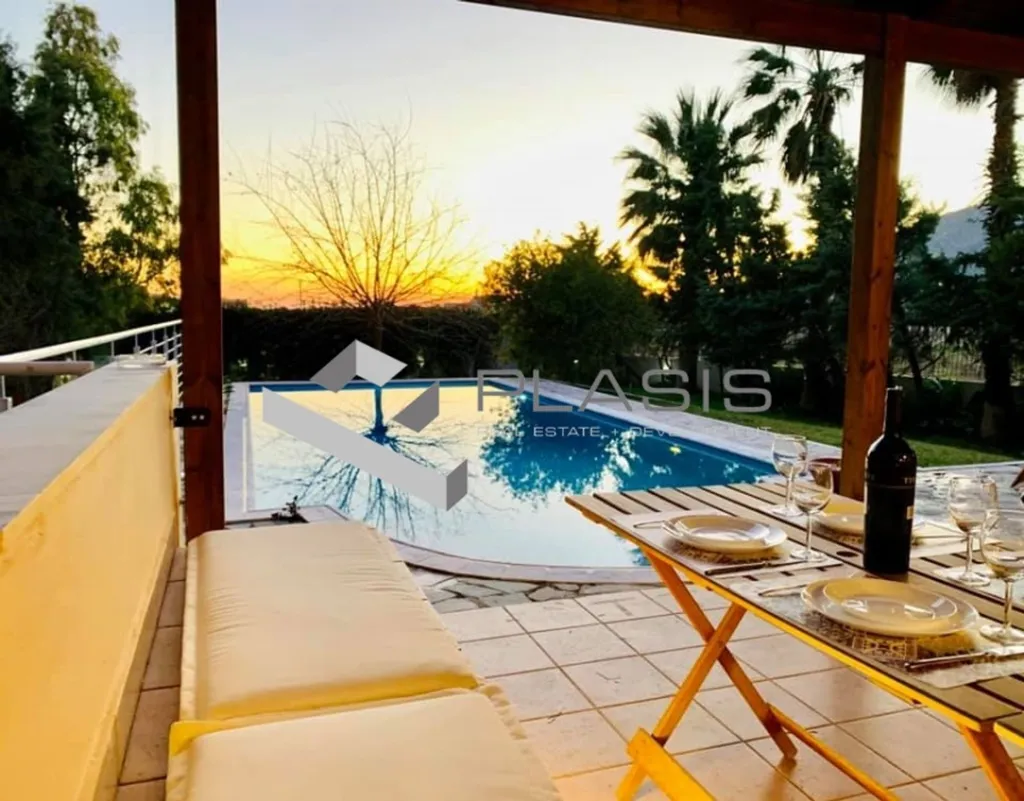 Pool - Detached House with Pool in Anavyssos