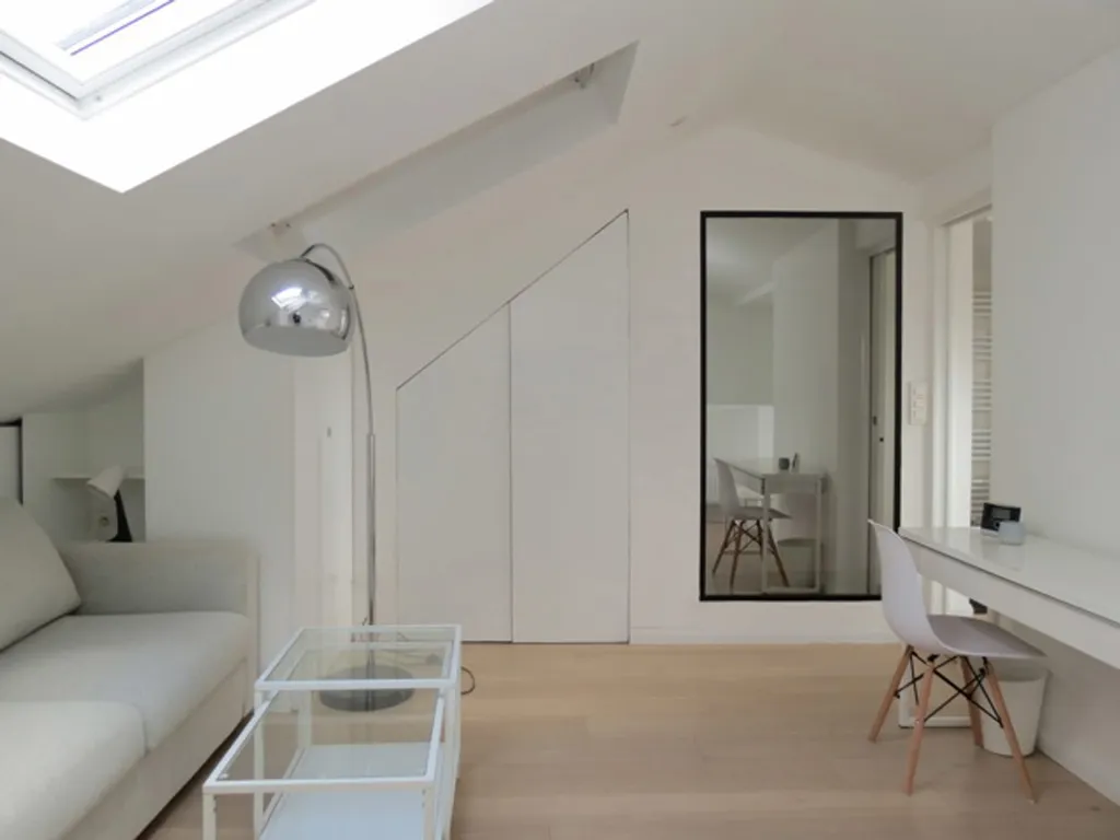 Pièces - Duplex Meublé et Lumineux à Ixelles