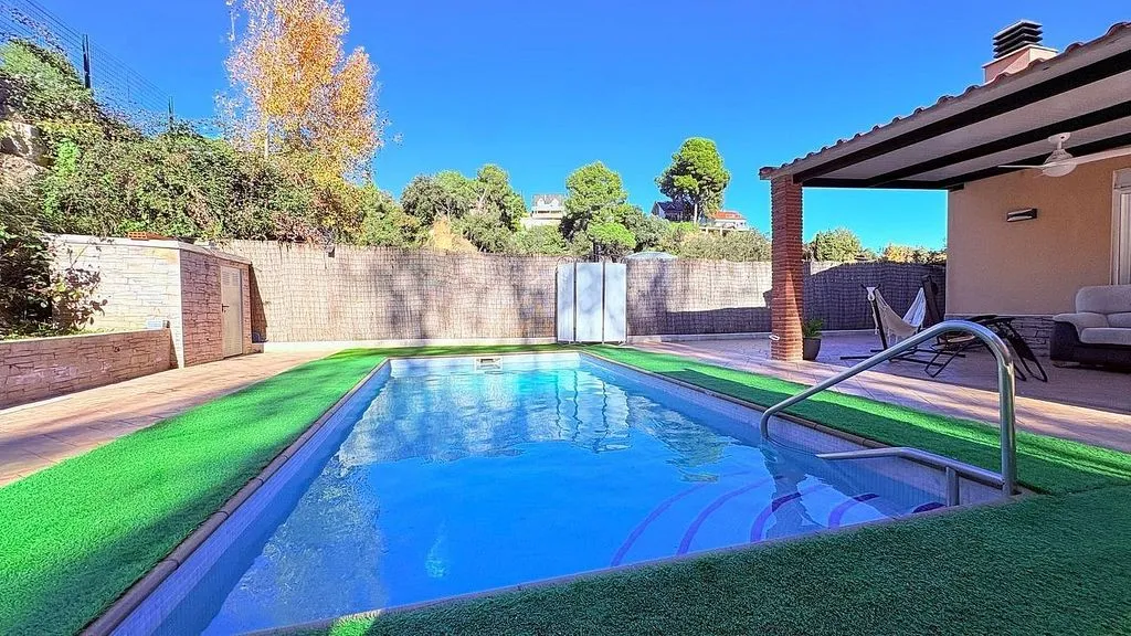 Piscine - Modern Chalet with Pool in Can Font