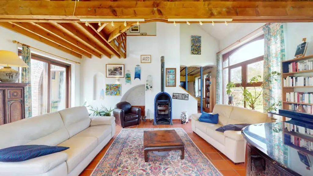 Elutuba - Renovated House with Two Units in Orbais