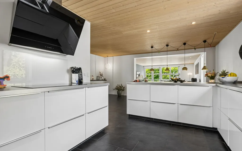 Cuisine - Fenced Villa with Garden in Høng