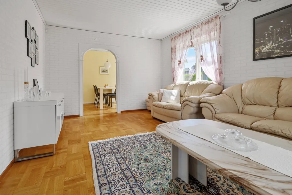 Séjour - 1-Storey Villa with Garden in Sollentuna