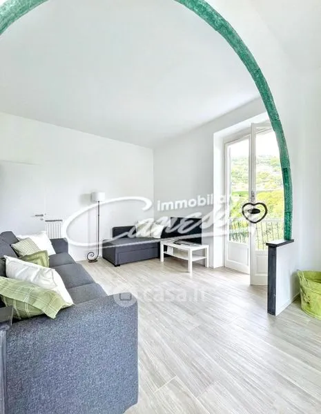 Séjour - 3-Bedroom Apartment with Balcony in Rapallo