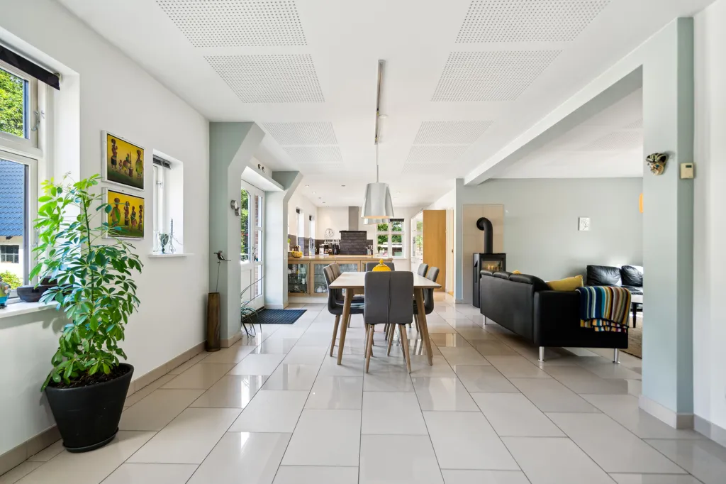 Sala da pranzo - Architect-Designed Farmhouse with Stables in Brande